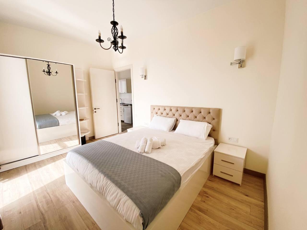 Gg Aparthotel バトゥーミ エクステリア 写真