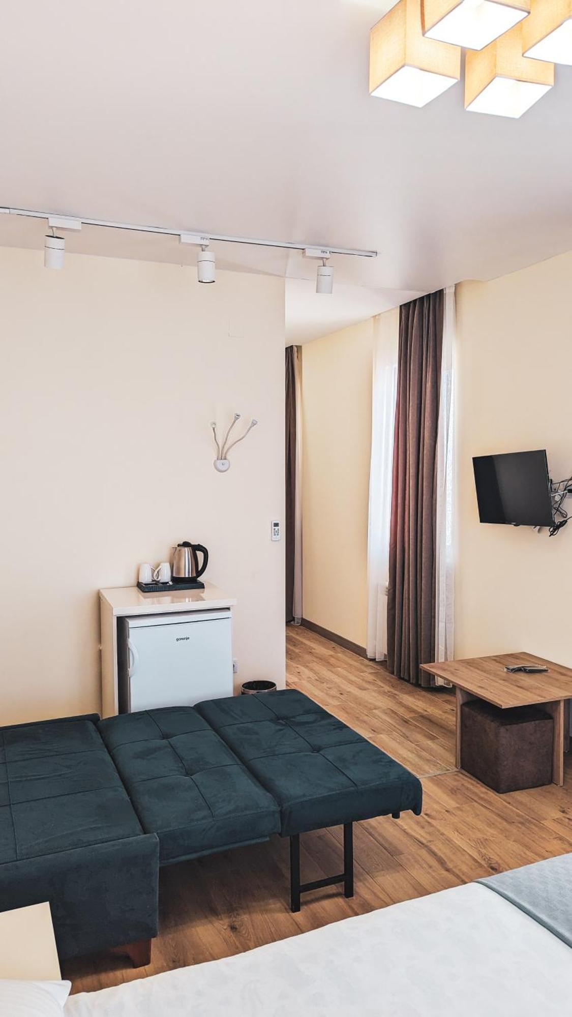 Gg Aparthotel バトゥーミ エクステリア 写真
