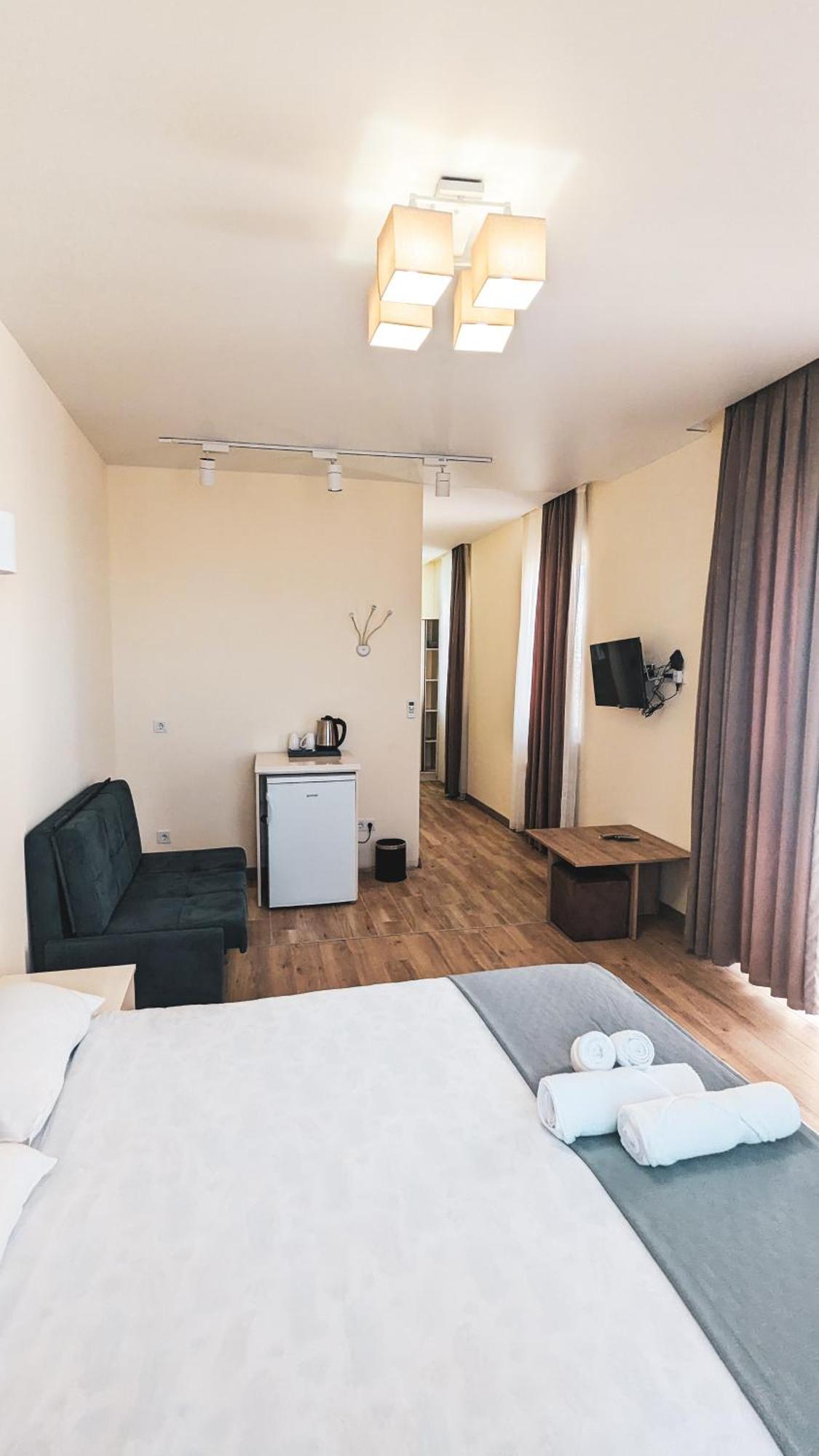 Gg Aparthotel バトゥーミ エクステリア 写真