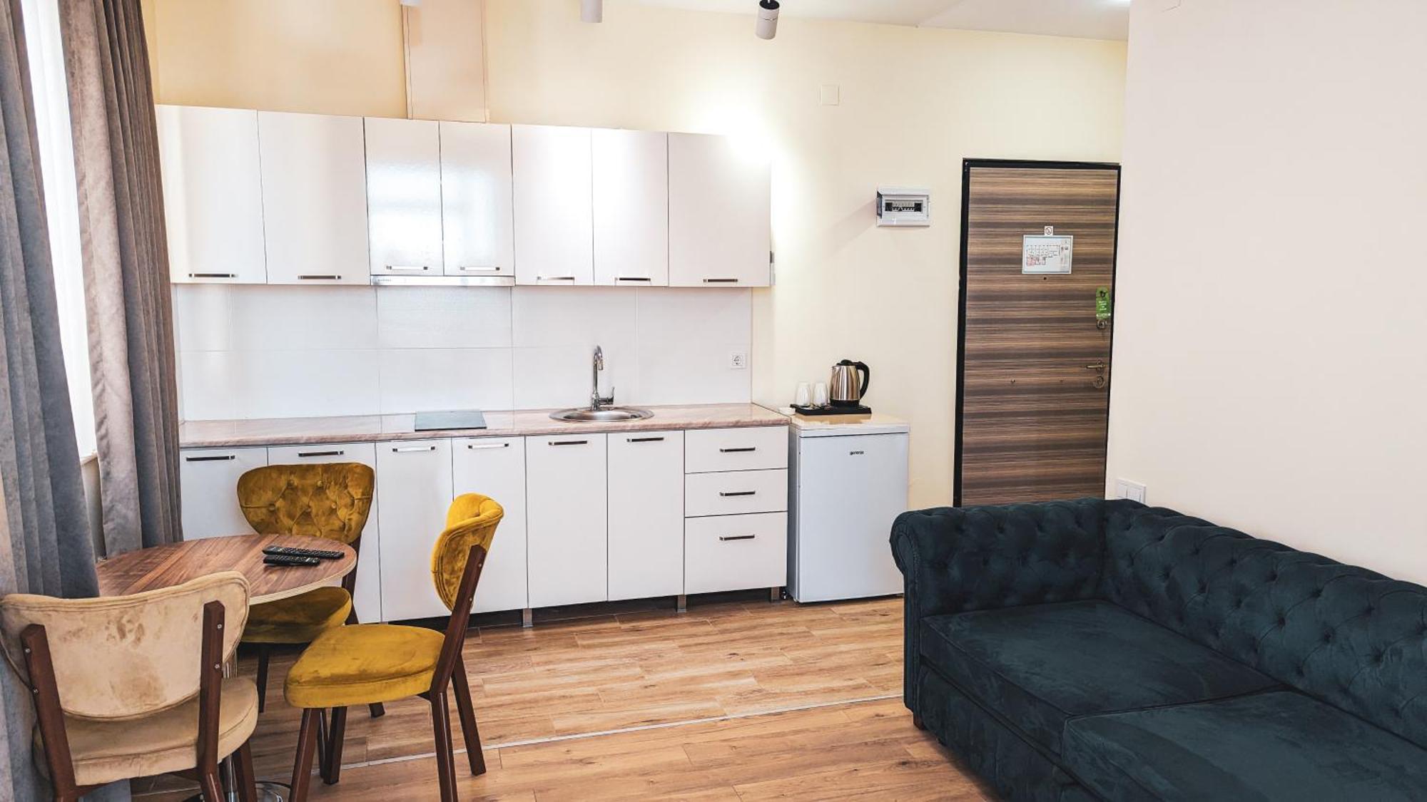 Gg Aparthotel バトゥーミ エクステリア 写真