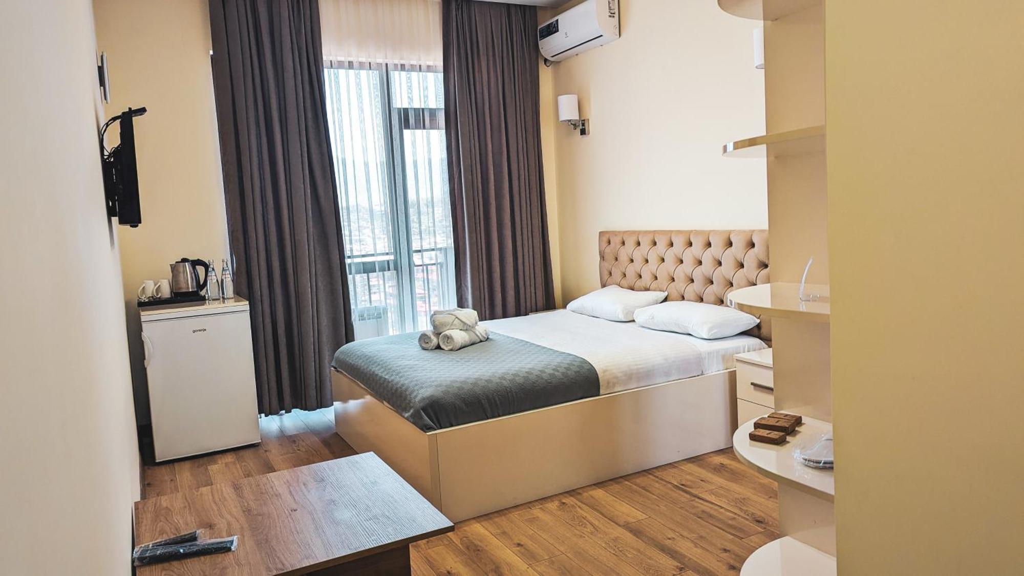 Gg Aparthotel バトゥーミ エクステリア 写真